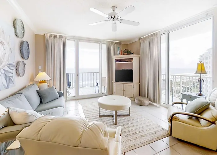 Well-Appointed Condo With Amazing Views Pool & Hot Tub - Close To Beach